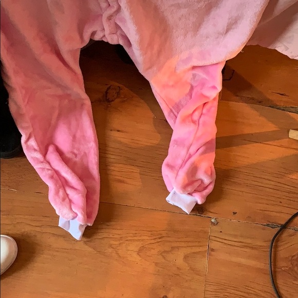 Hello kitty onesie - Picture 2 of 4